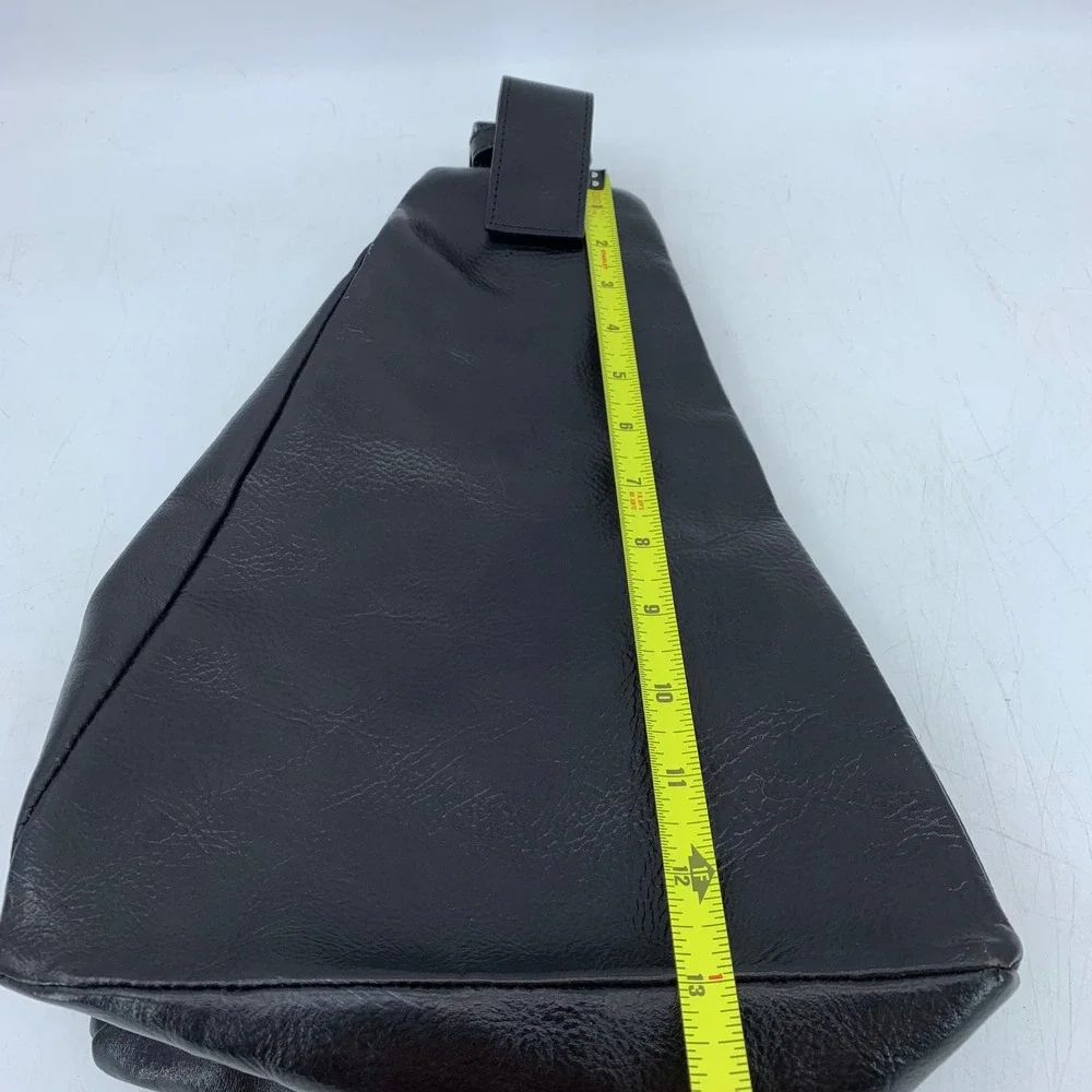90s Y2K Wilsons Leather Goth Black Italian Leather Convertible Sling Backpack